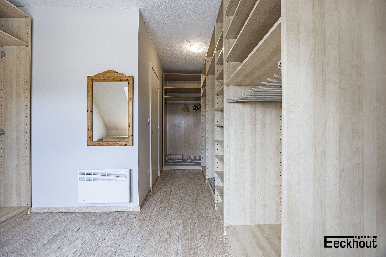 Ruim appartement met 5 slaapkamers in duplex stijl in residentie De Vierboete, Oostende, bouwjaar 2005, 140m² bewoonbare oppervlakte, 2 badkamers foto 9