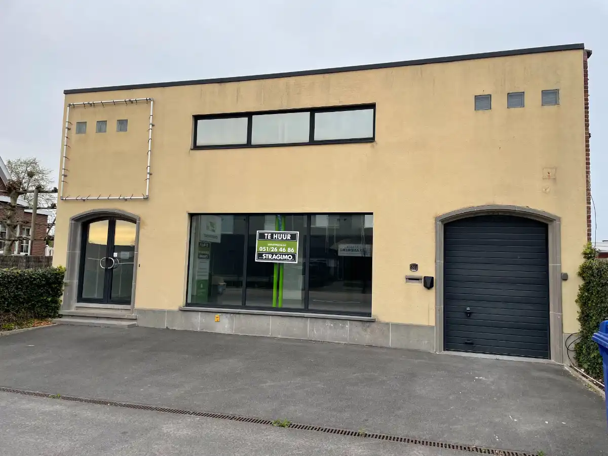 TOONZAAL + MAGAZIJN + KANTOOR foto 20
