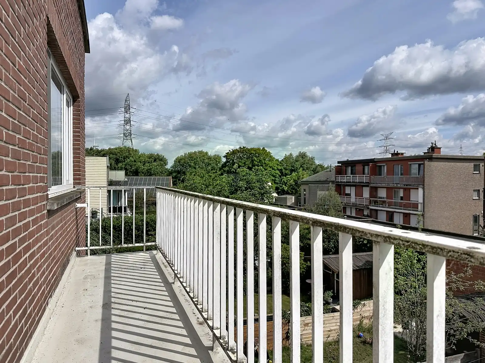 Lichtrijk en energiezuinig appartement met garagebox op rustige locatie foto 20
