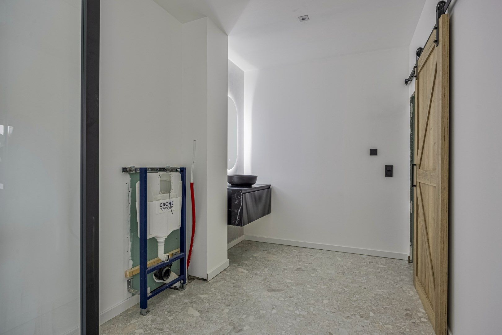 Vernieuwde woning met 319 m² woonplezier in het rustige Nerem foto 15