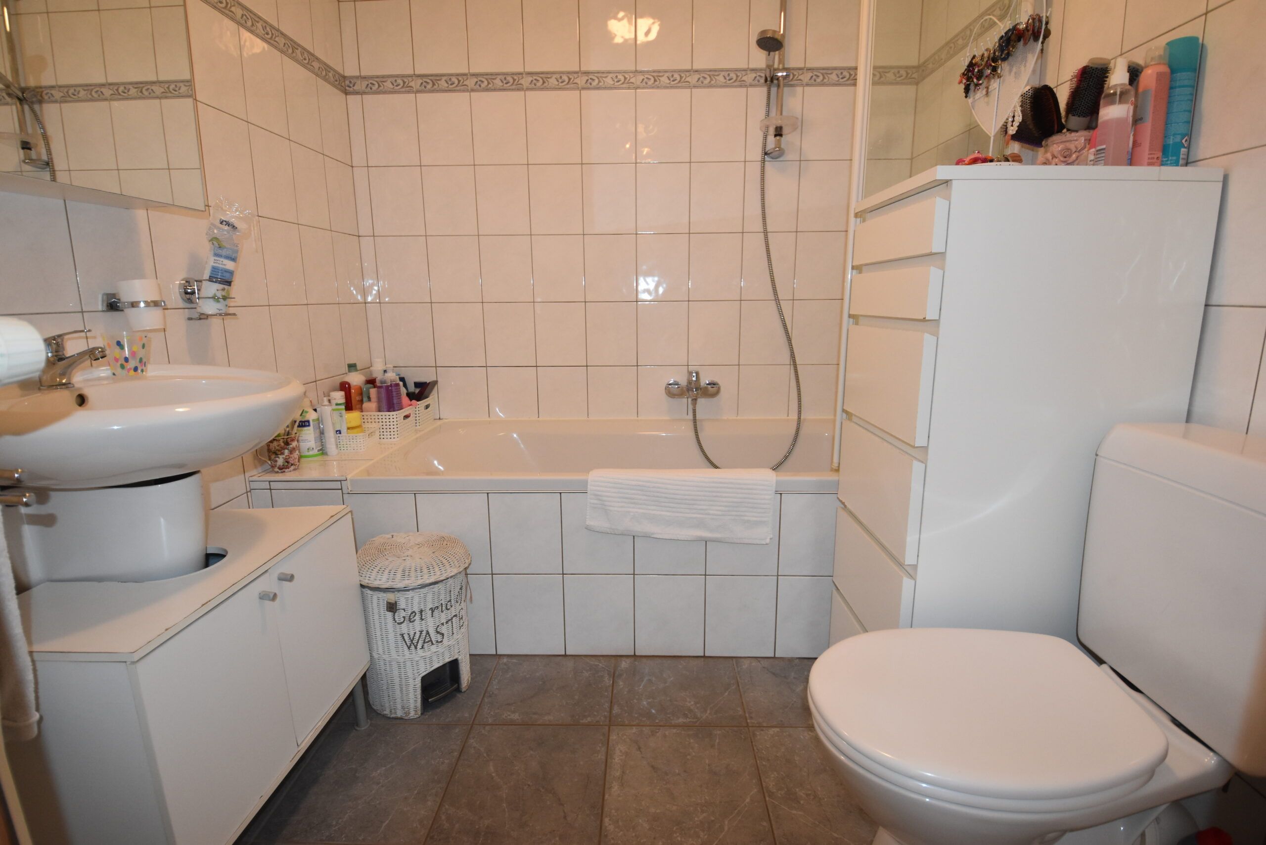 Gelijkvloers appartement met garage en tuin in Sint-Niklaas foto 6