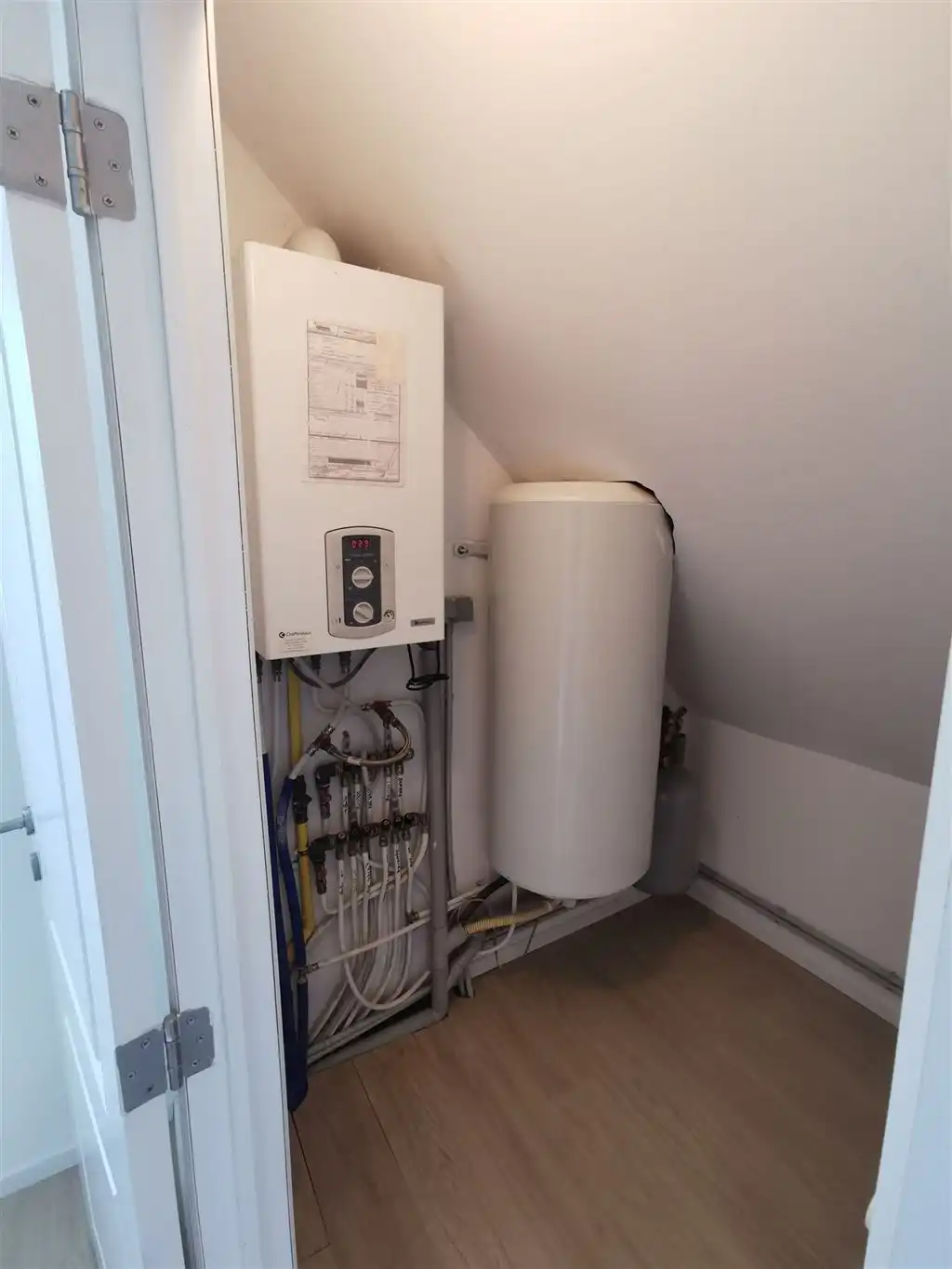 Mooie 3-gevelwoning gelegen in Pollare foto 11