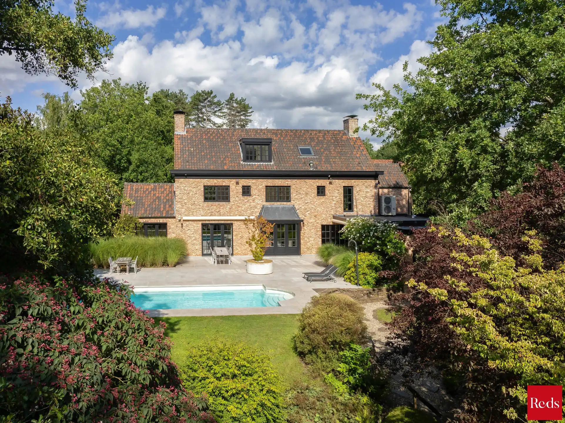 Prestigieuze villa met zwembad op 3.528 m² op toplocatie! foto 17