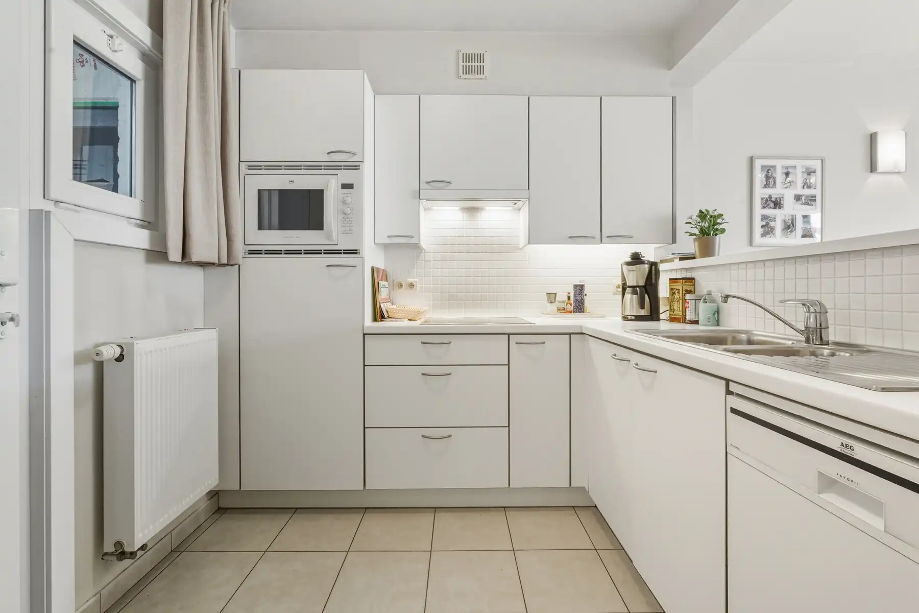 Toplocatie op zeedijk met prachtig zeezicht! foto 4