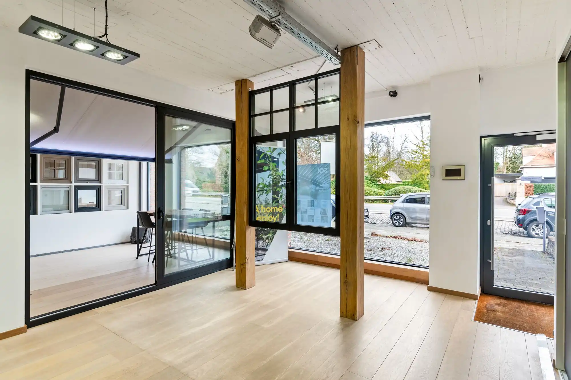 Handelsruimte (ca. 168m²) mét magazijn (ca. 200m²)! foto 5