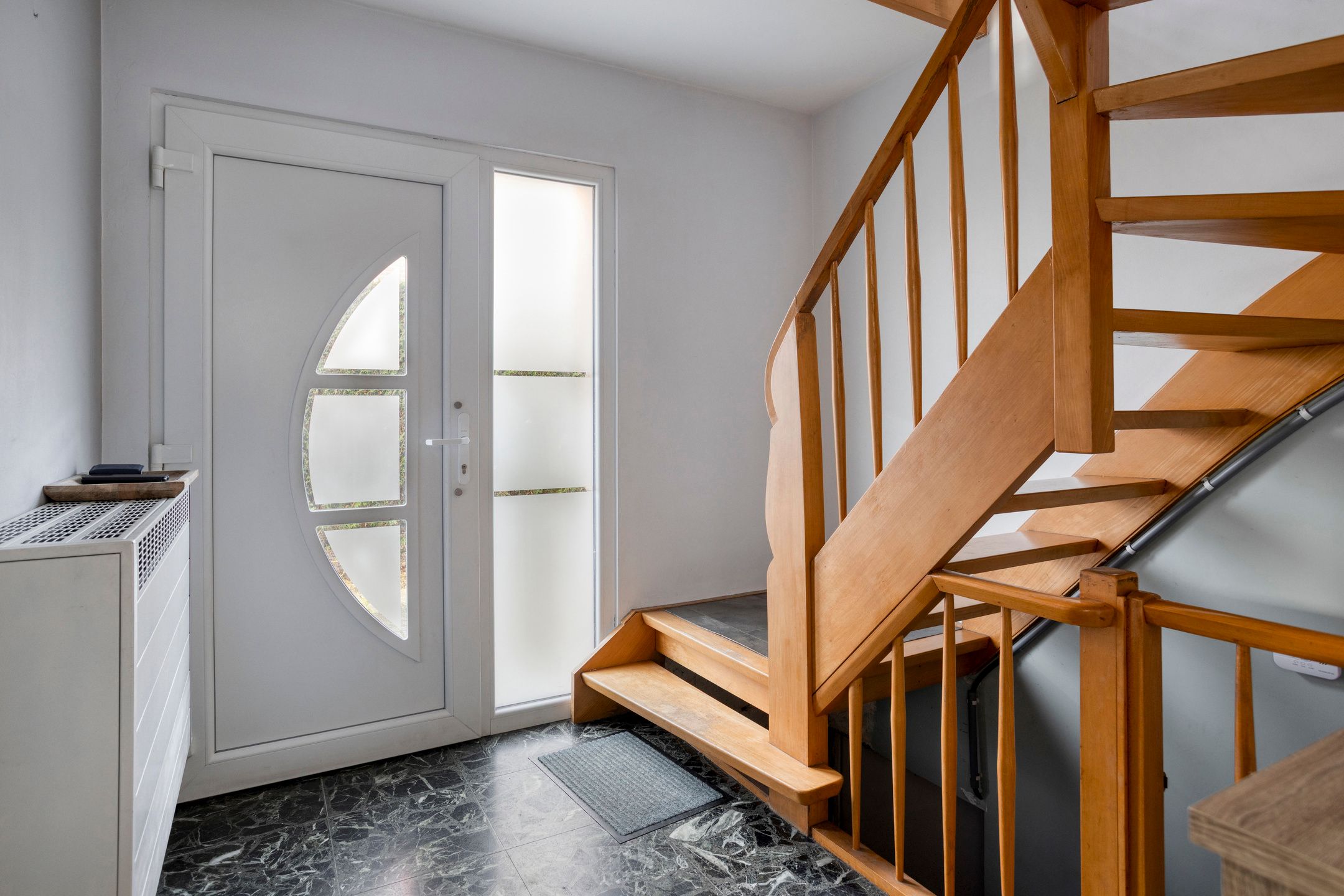 Halfopen bebouwing op uitstekende locatie foto 14