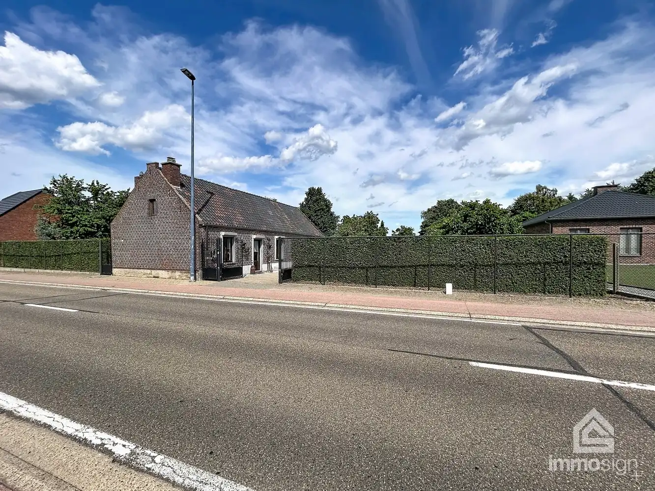 Ruime woning op bijna 2.000 m² grond met dubbele garage en werkhuis foto 54