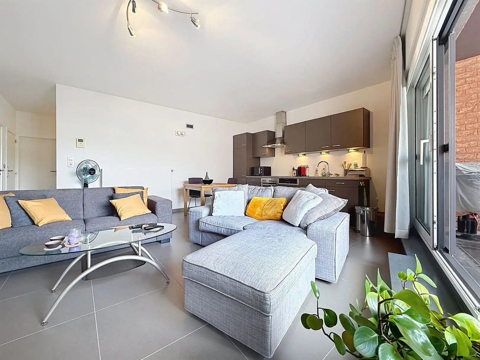 Gemeubeld appartement, 2 slpks, terras en kelder foto 10