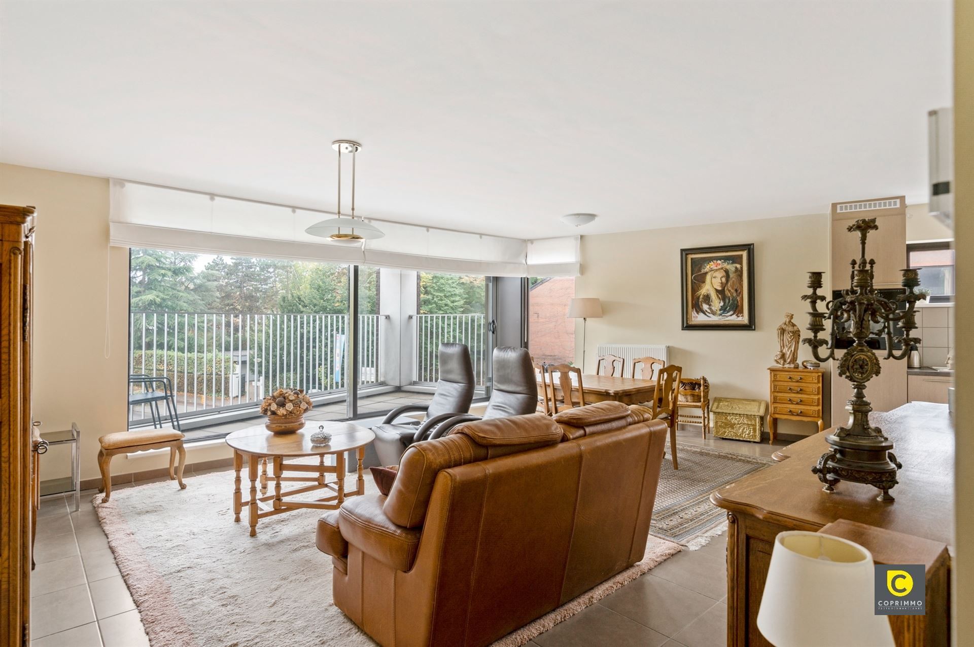 Mooi onderhouden 2 slp app + P foto 3