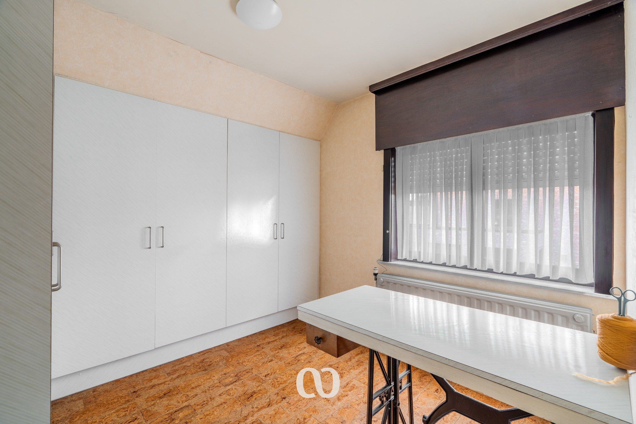 Alleenstaande woning met tuin en prachtig uitzicht in Huise foto 8