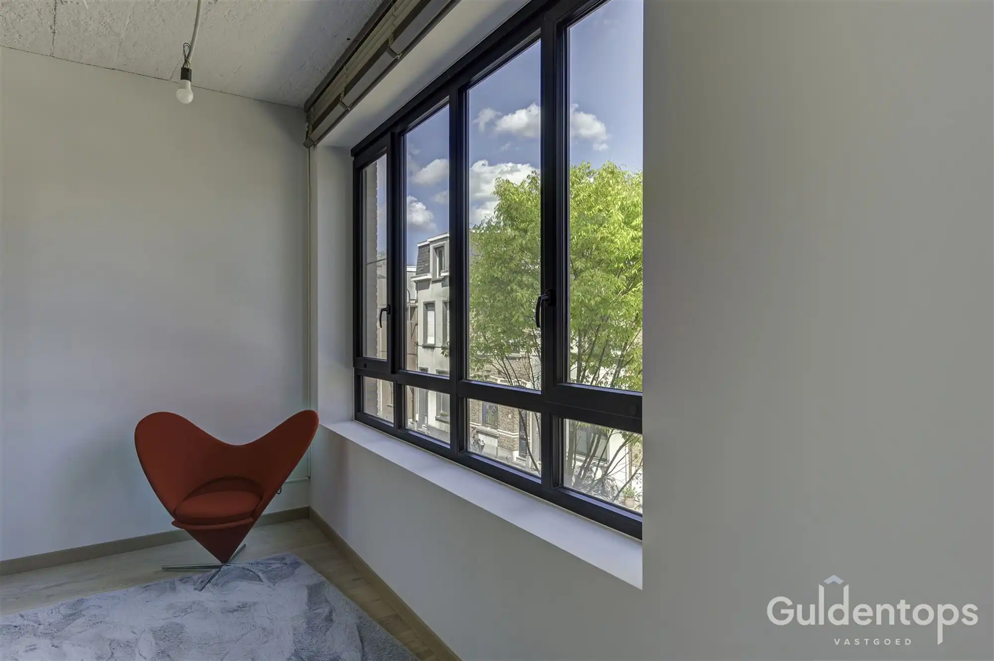 Knap energiezuinig appartement met veel charme foto 34