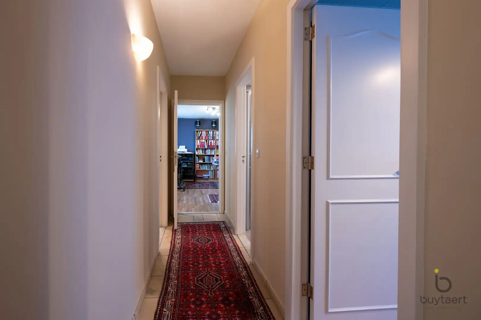 Aangenaam GELIJKVLOERS landhuis in een fijne en groene omgeving! foto 19