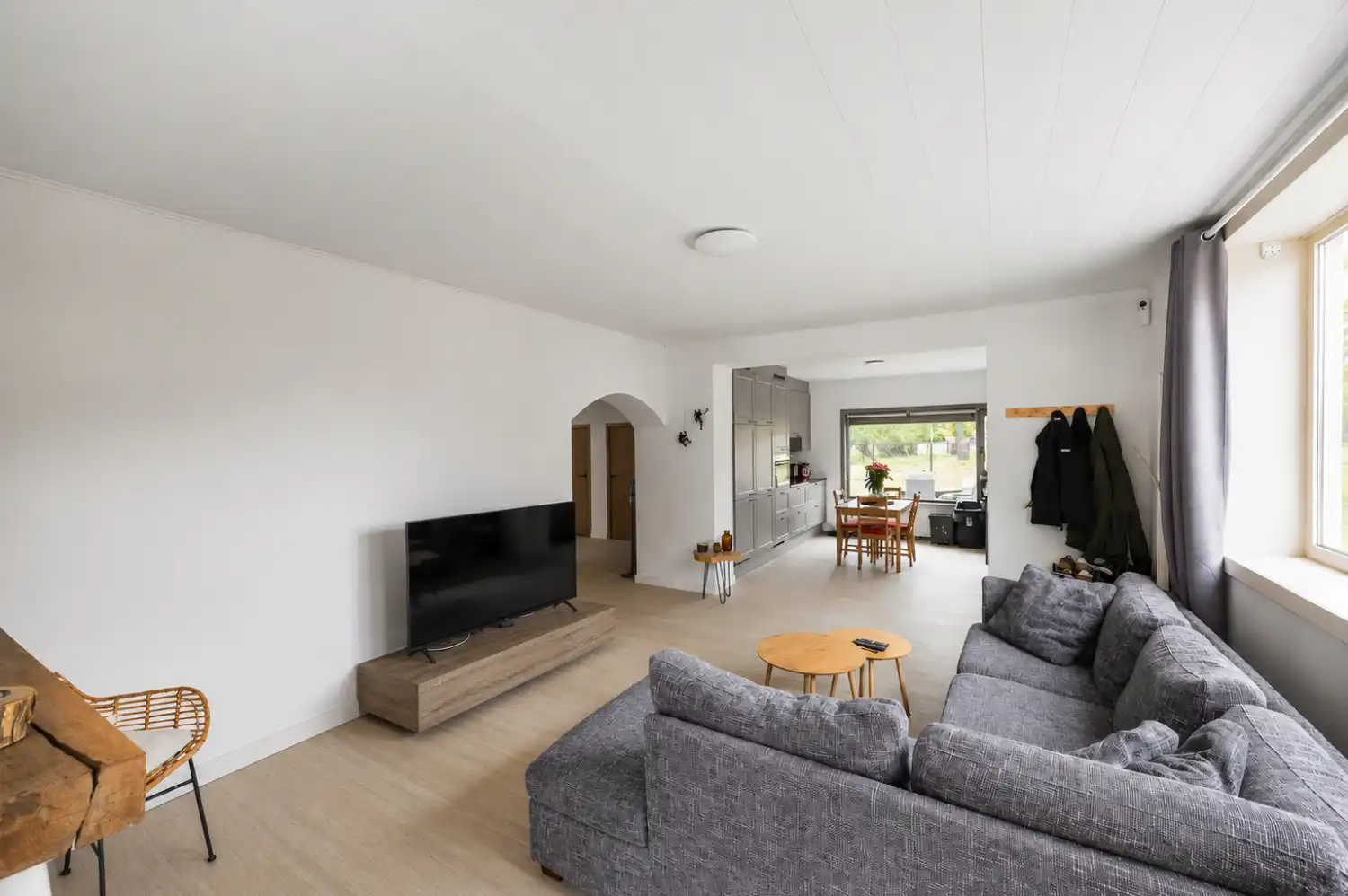 Hoevewoning met 5 royale slaapkamers te Gistel foto 8