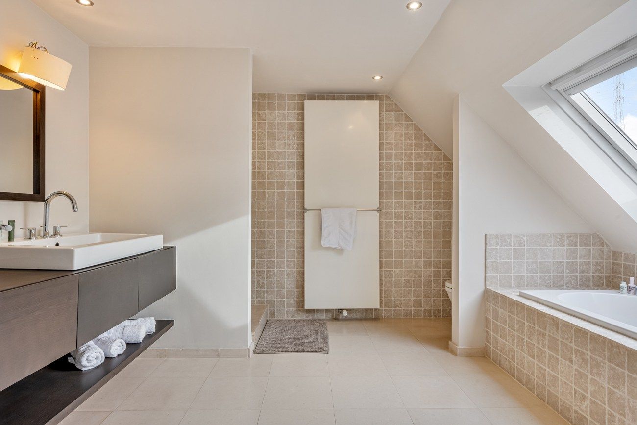 Instapklare halfopen bebouwing met 4 slaapkamers in Oostakker foto 22