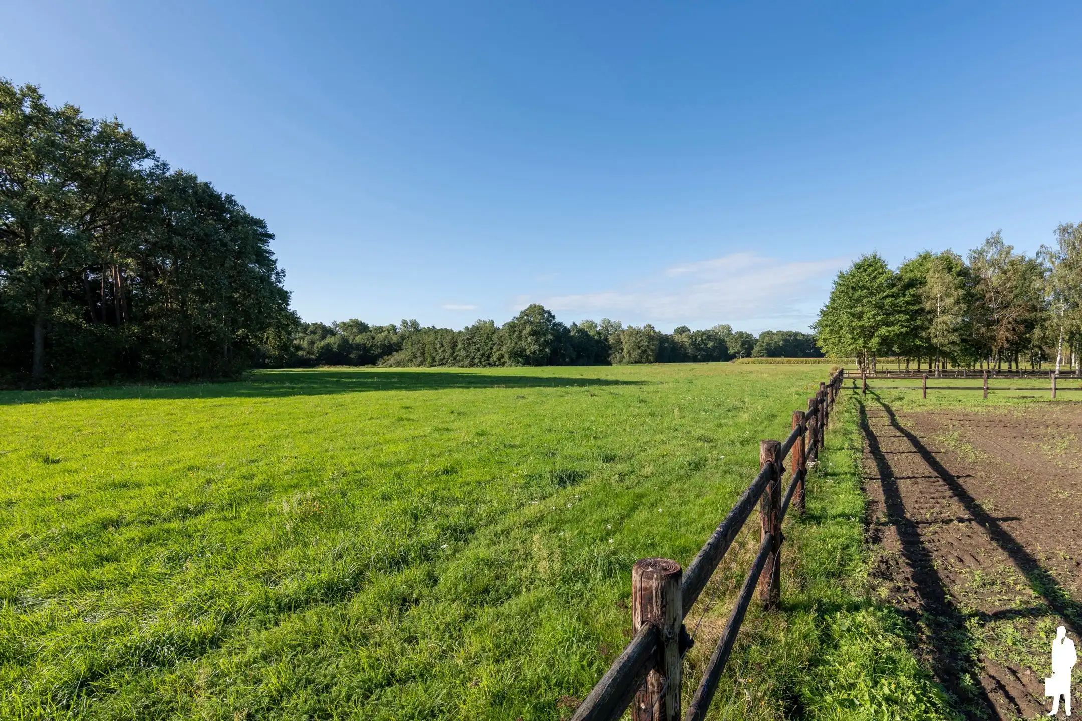 Uitzonderlijk gelegen paardeneigendom op ca. 2 hectare foto 11