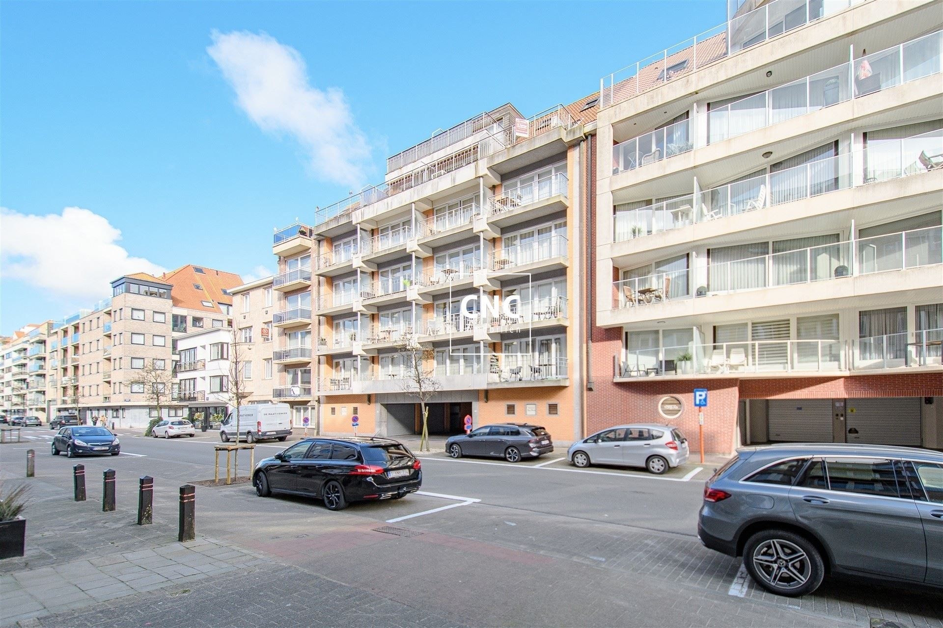 Stijlvol gerenoveerde duplex op toplocatie in Knokke

 foto 25