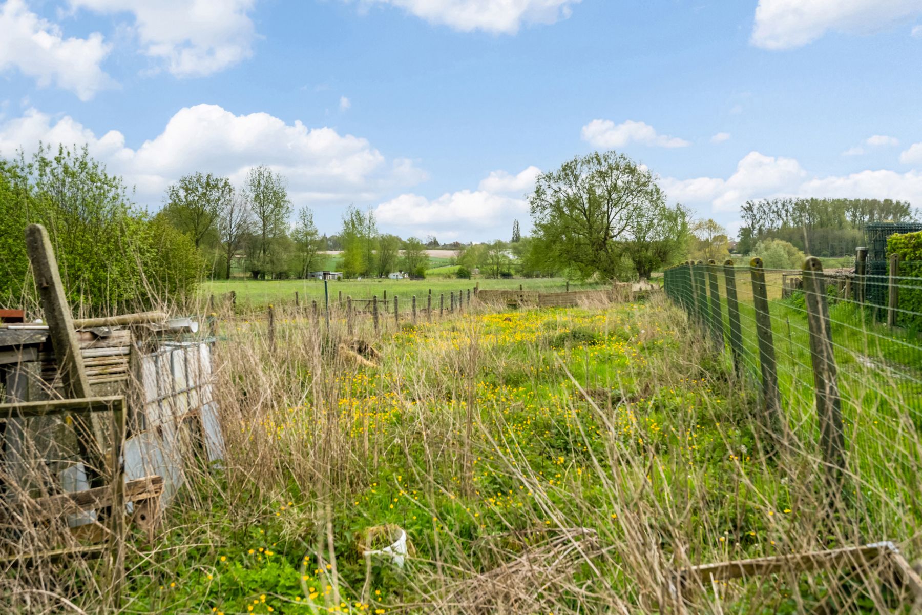 Gezinswoning met grote tuin en landelijk uitzicht! foto 28