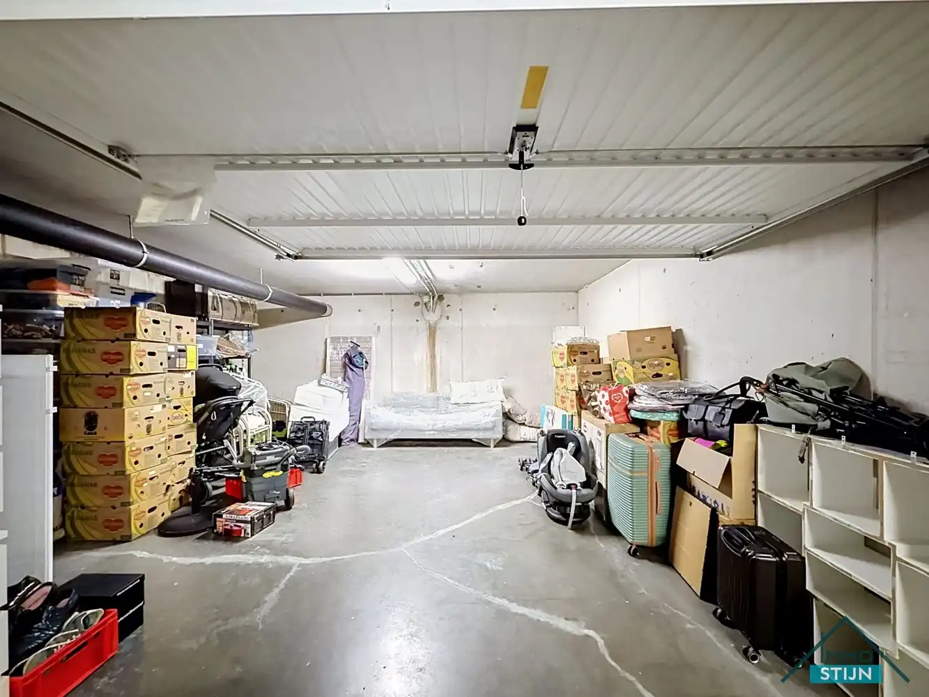 Lichtrijk appartement met twee slaapkamers en ruime garage foto 13