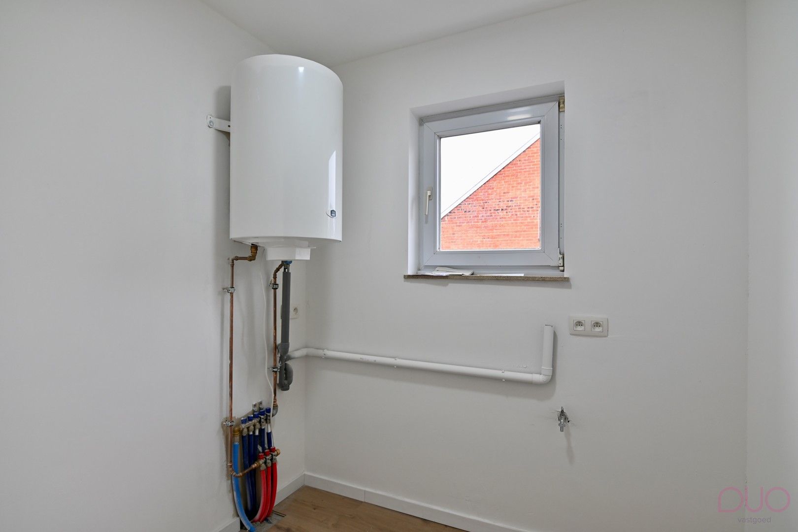 Instapklaar appartement met 3 slaapkamers, overdekt terras en staanplaats nabij het centrum van Tongeren foto 9