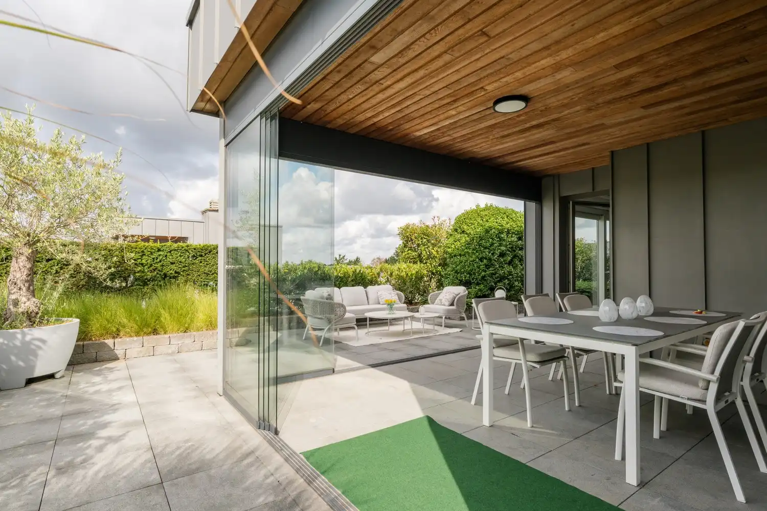 Exclusief penthouse van 234 m² met 195 m² aan terrassen in hartje Overpelt foto 57