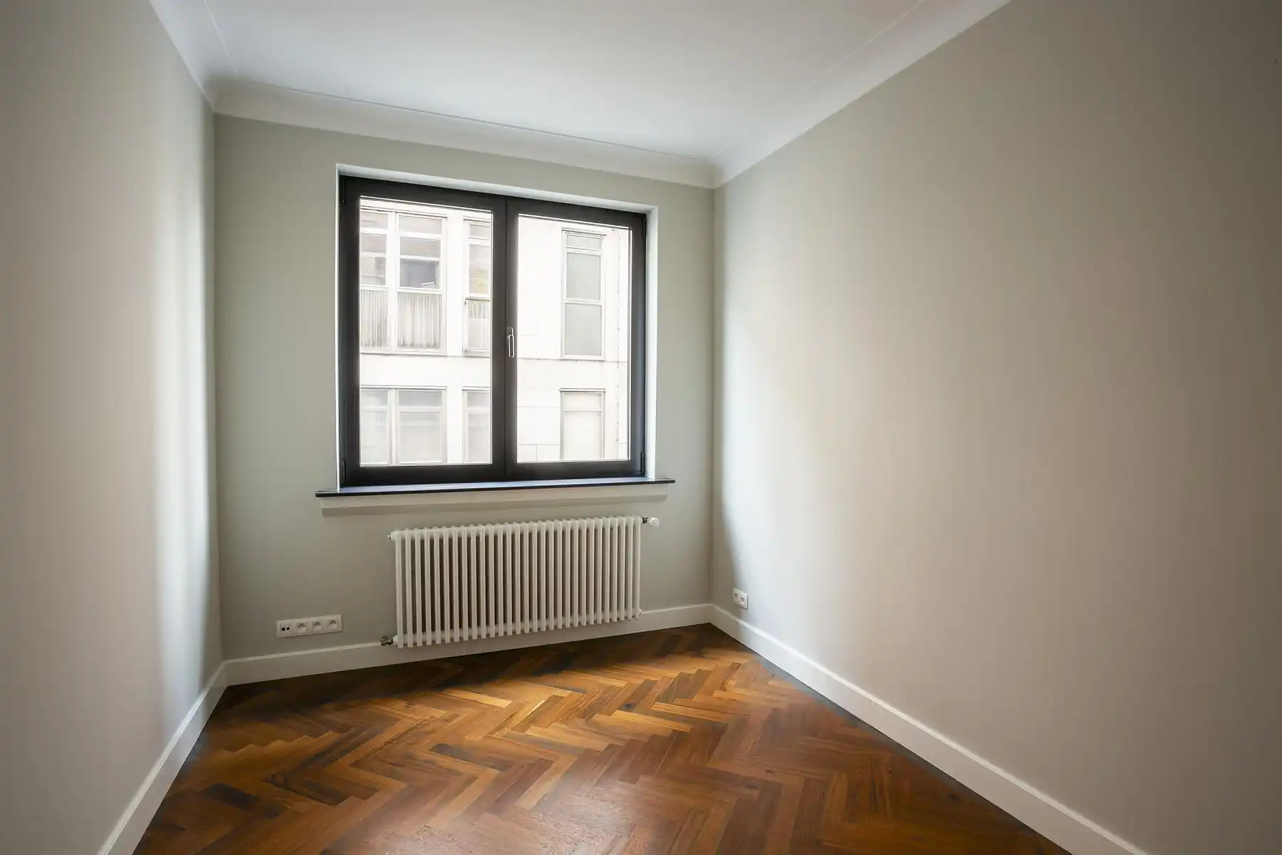 Luxueus afgewerkt appartement op zeer centrale ligging. foto 24