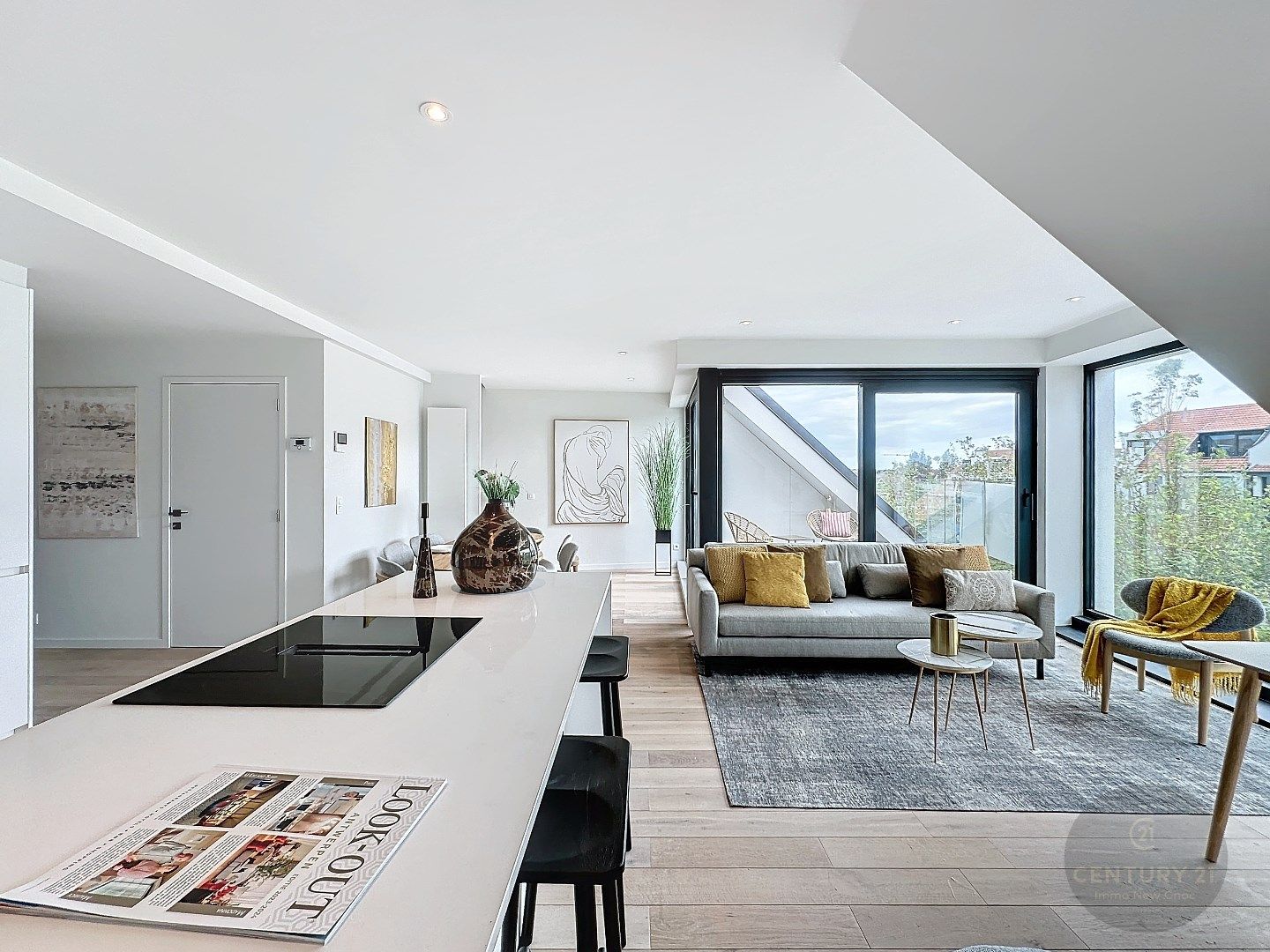 Prachtige luxueus gerenoveerd 3 slpk appartement!! foto {{pictureIndex}}
