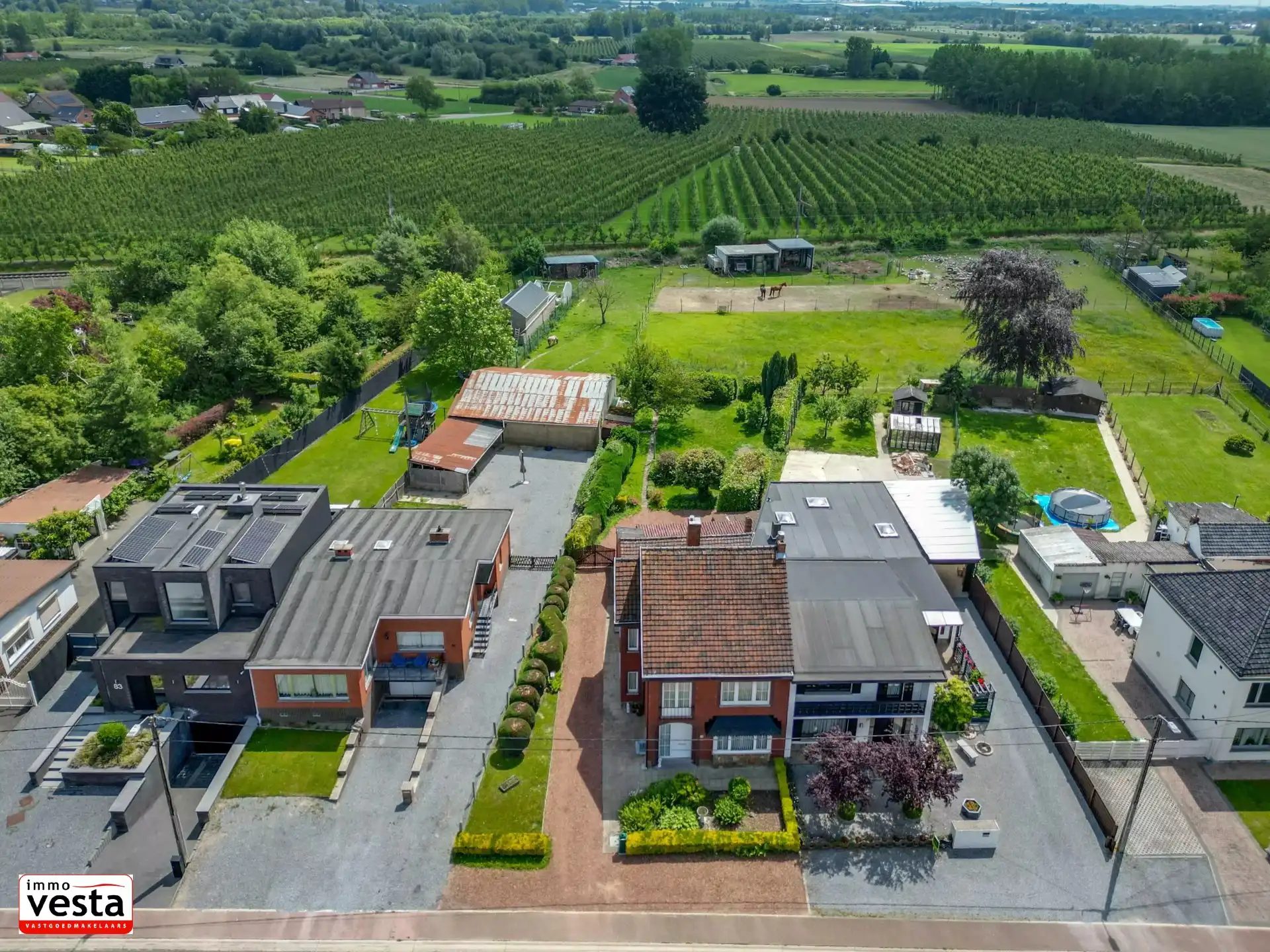 Ruime gezinswoning met tuin foto 24