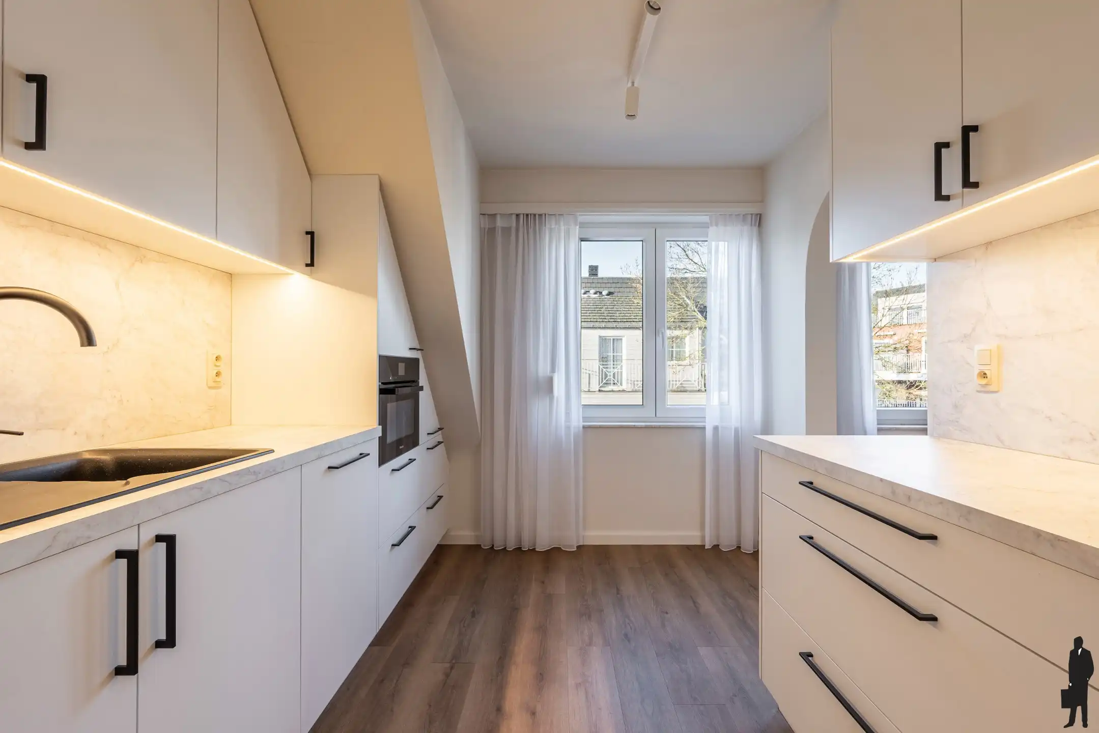 Gerenoveerd 2-slaapkamerappartement met terras in Schilde foto 6