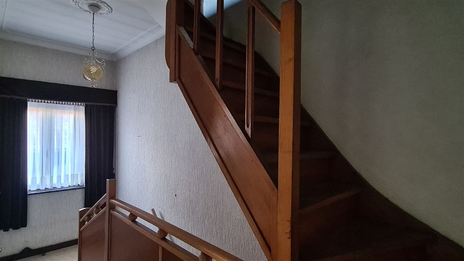 Te renoveren woning op idyllische locatie in Genoelselderen! foto 21