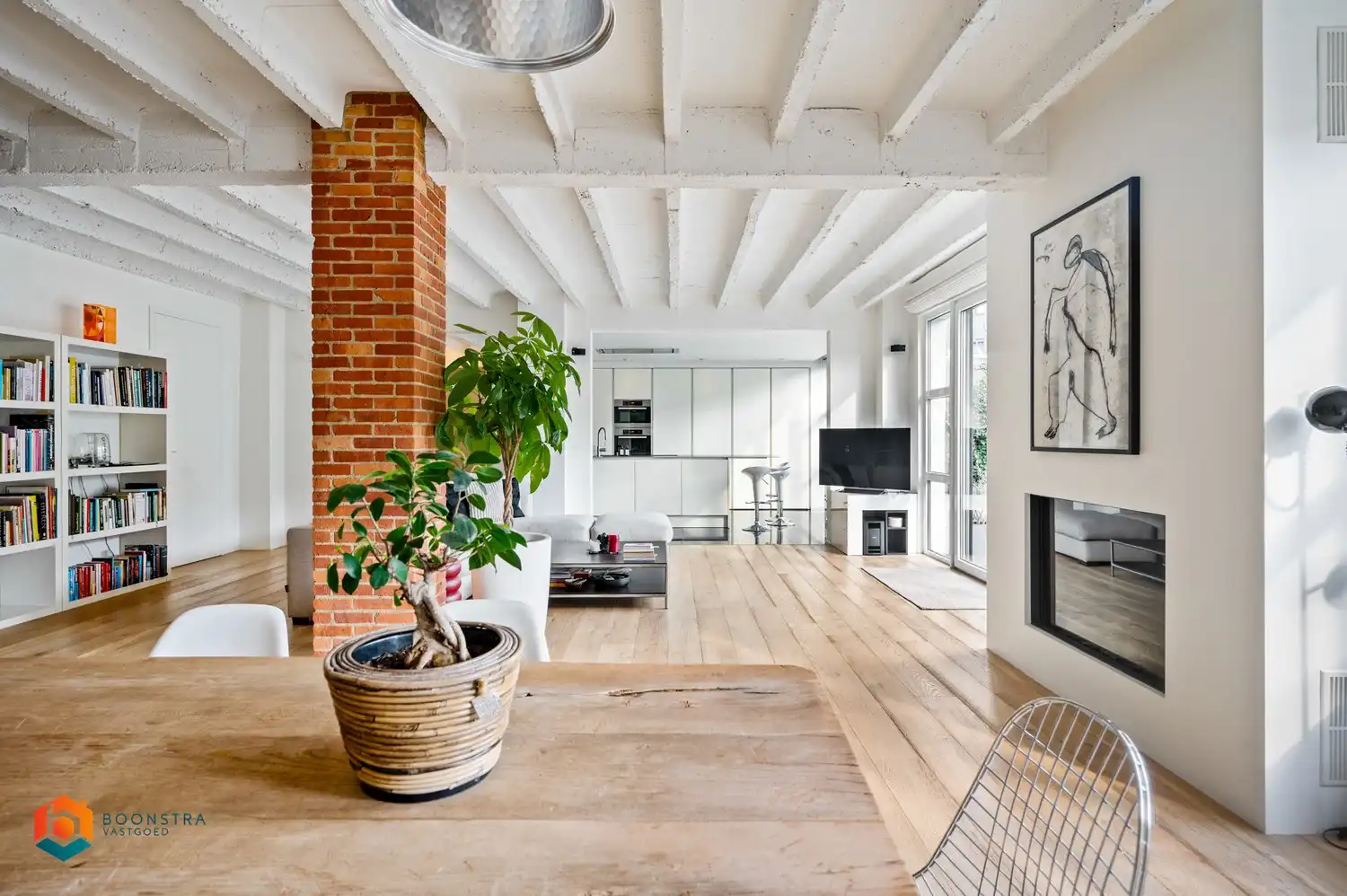 Exclusieve gelijkvloerse loft met 2 slpkrs, terras en staanplaats foto 5