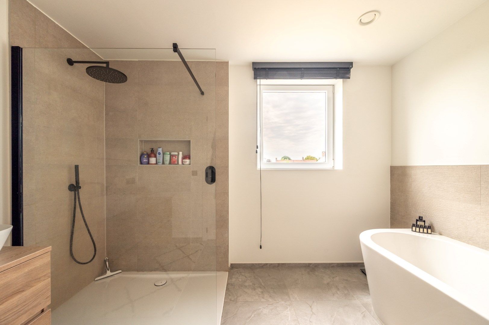Luxueus afgewerkte alleenstaande woning op 481 m² foto 25