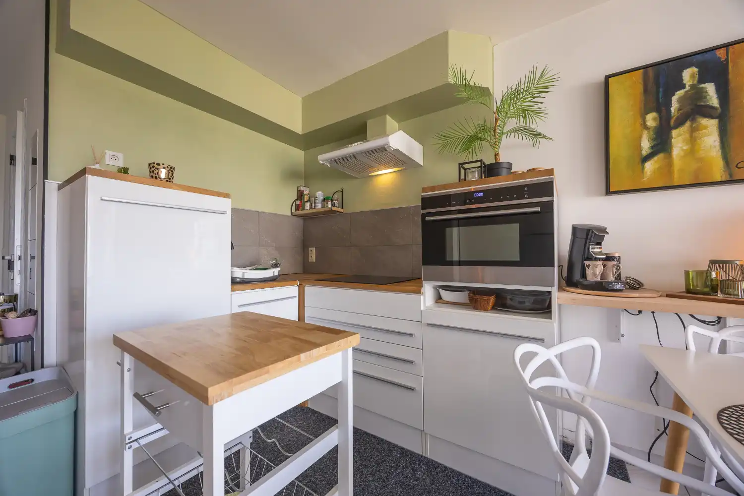 Gerenoveerde studio met zonnig terras te koop in Middelkerke foto 17