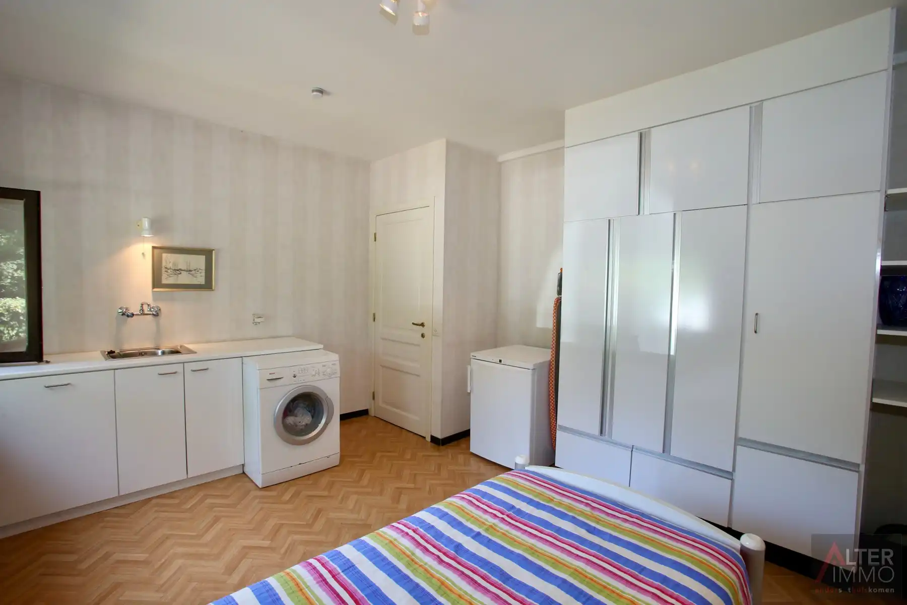 Uitstekend gelegen, gelijkvloerse woning in een tijdloze architectuur met 3 grote slaapkamers op een perceel van 12a 77ca vlakbij Zonhoven centrum. foto 26