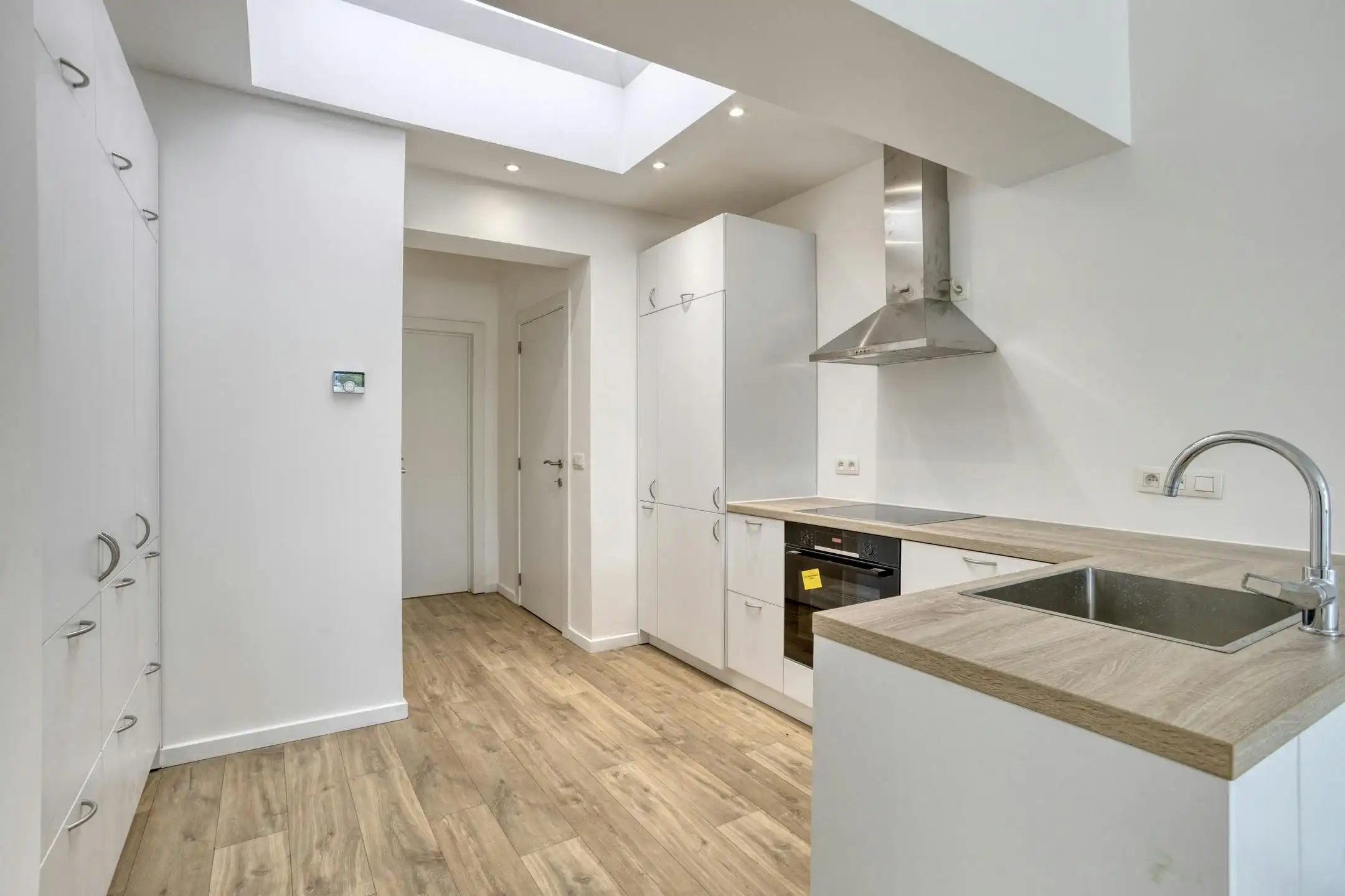 Triplex appartement te koop aan de Waalsekaai te Antwerpen foto 9