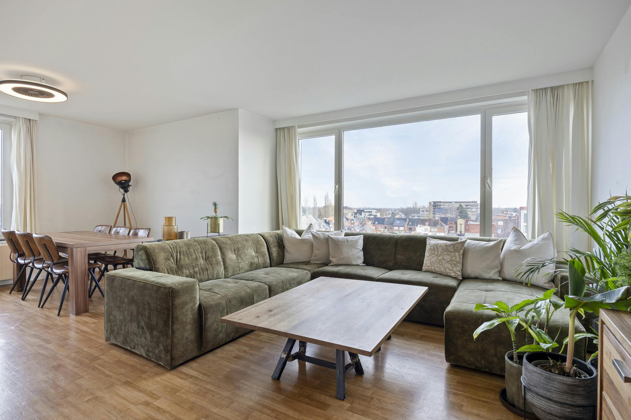 Lichtrijk hoekappartement met 2 slaapkamers foto 3