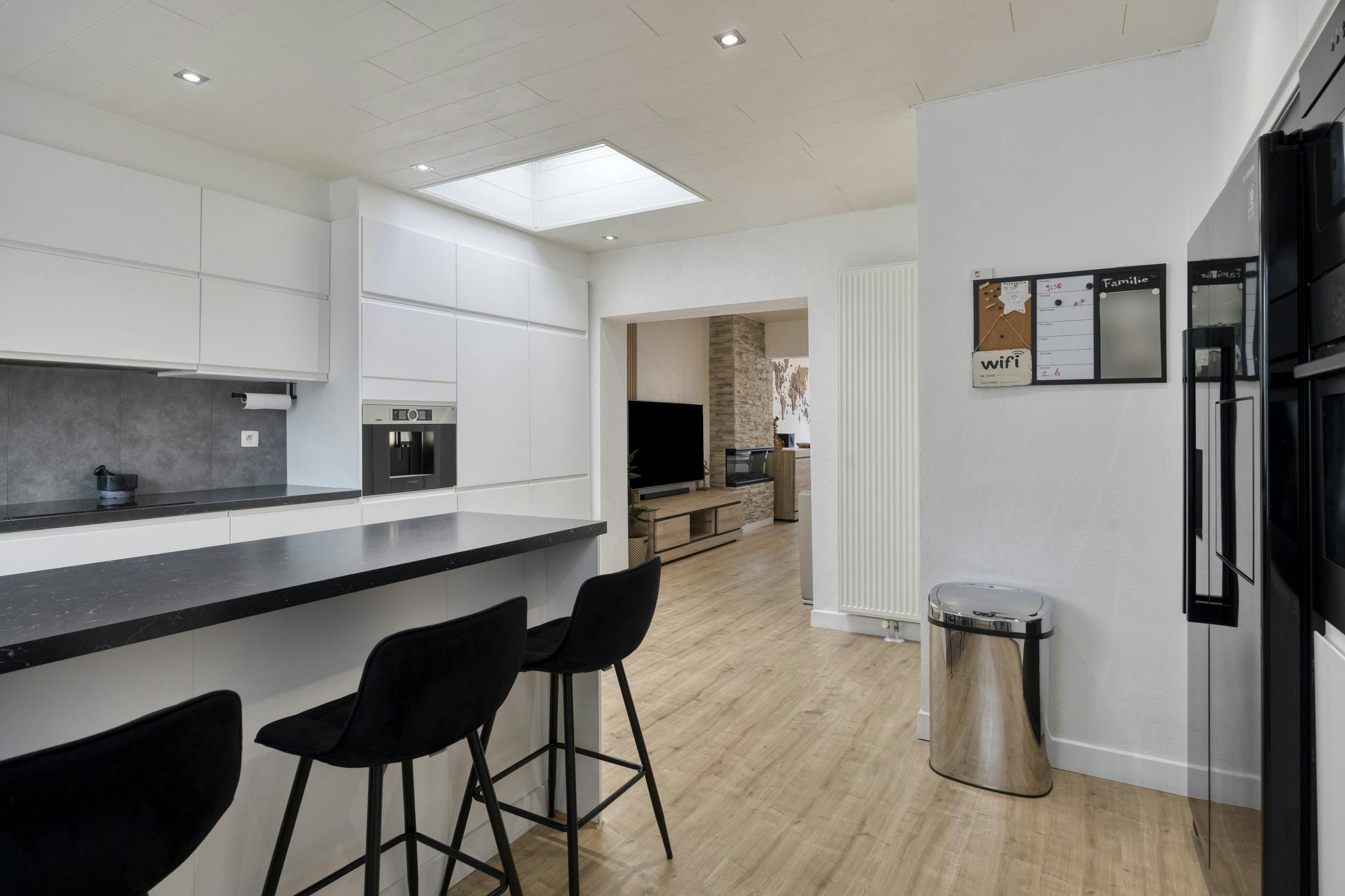 Instapklare woning met 3 slaapkamers en tuin te koop in Boom foto 5