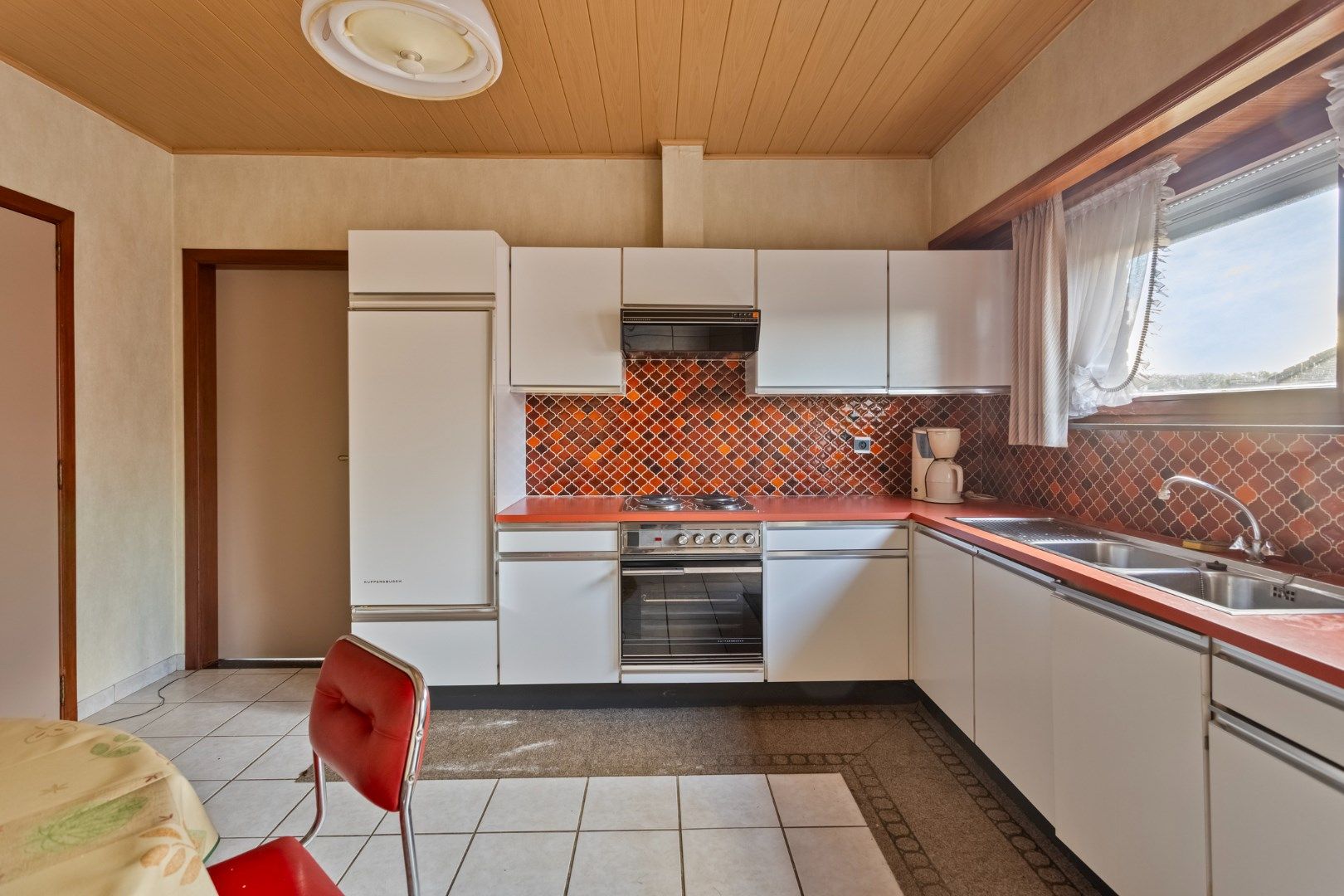 Gelijkvloerse onderkelderde woning met 3 slaapkamers, rustig gelegen in Bergom-Herselt! foto 6