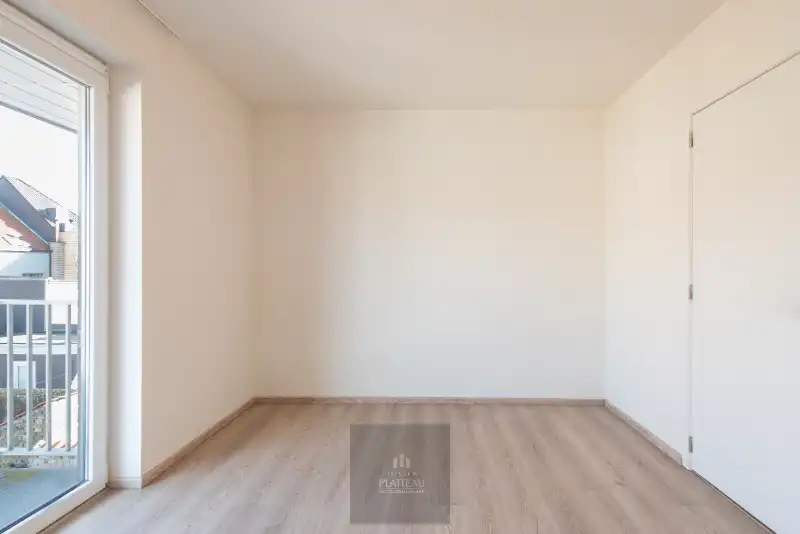 Recent appartement met één slaapkamer, parkeerplaats en kelderberging. foto 7