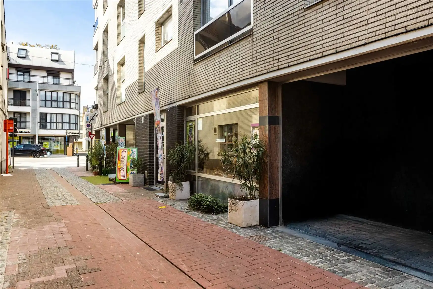 Opbrengsteigendom met 6 units in Eeklo. foto 3