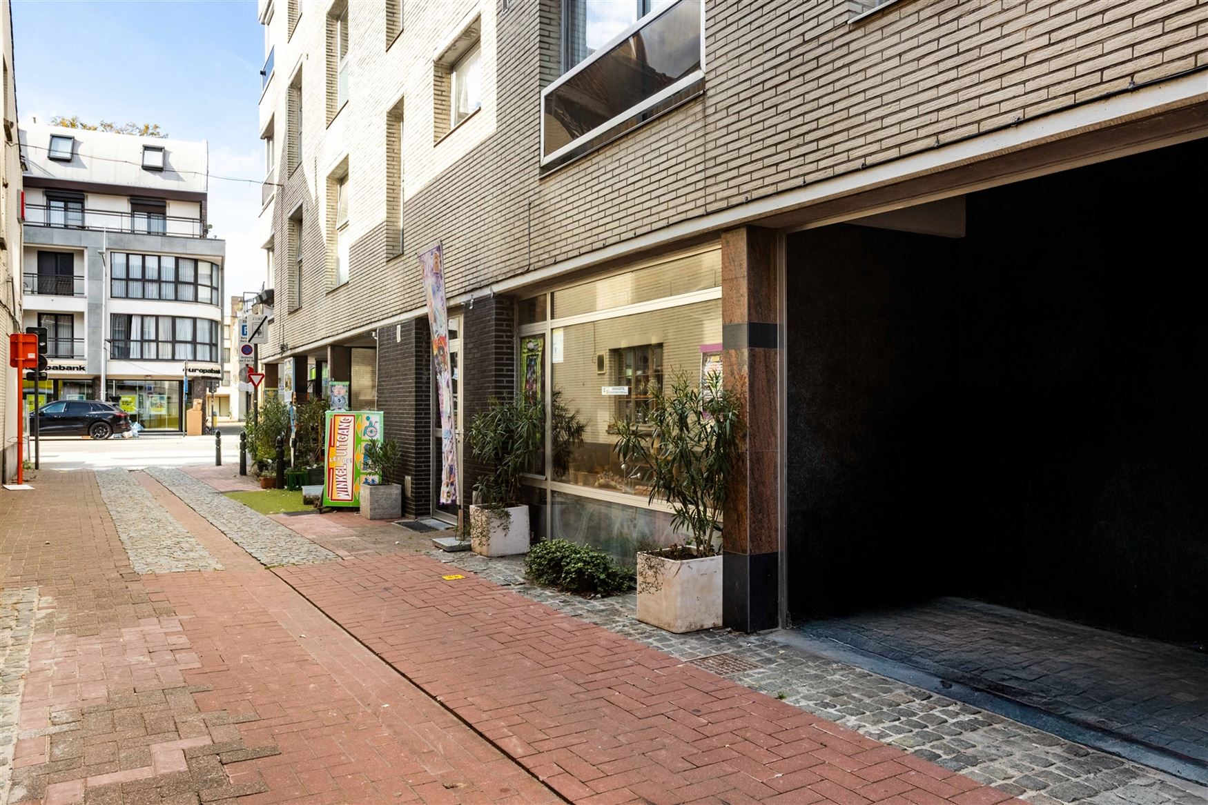 Opbrengsteigendom met 6 units in Eeklo. foto 3