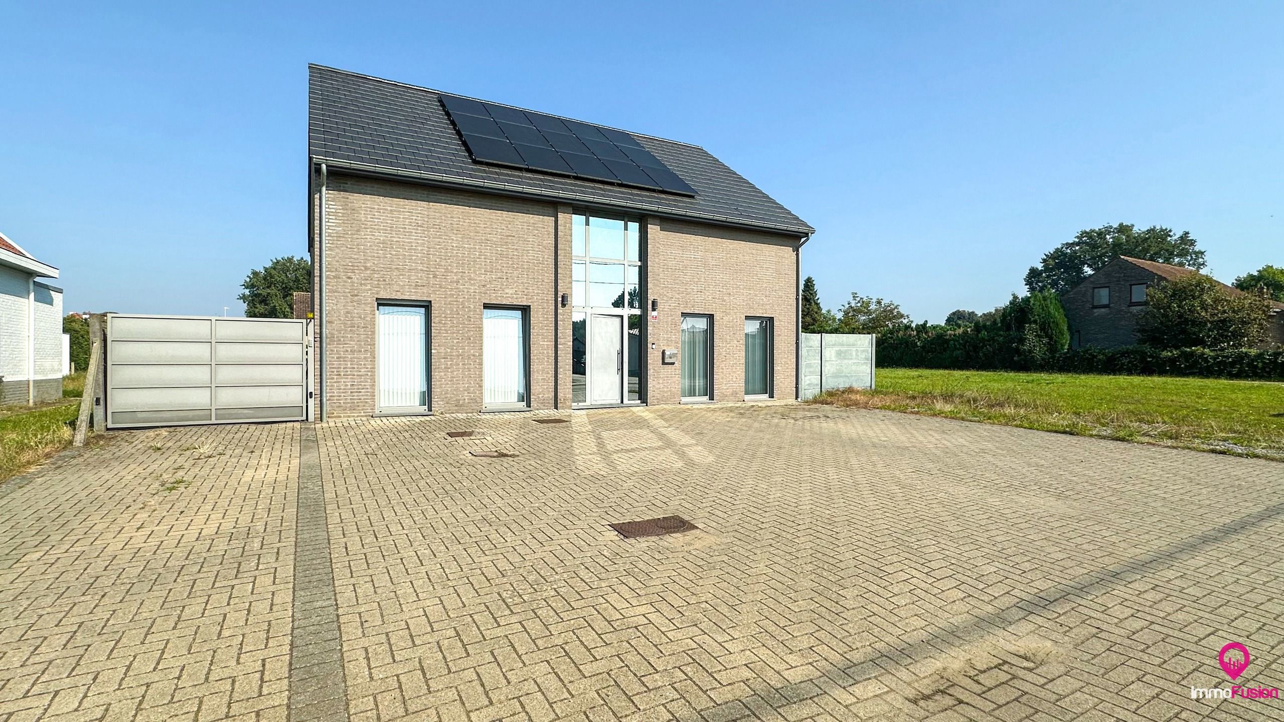 Recente vrijstaande woning van 240 m² en 8are grond! foto 38