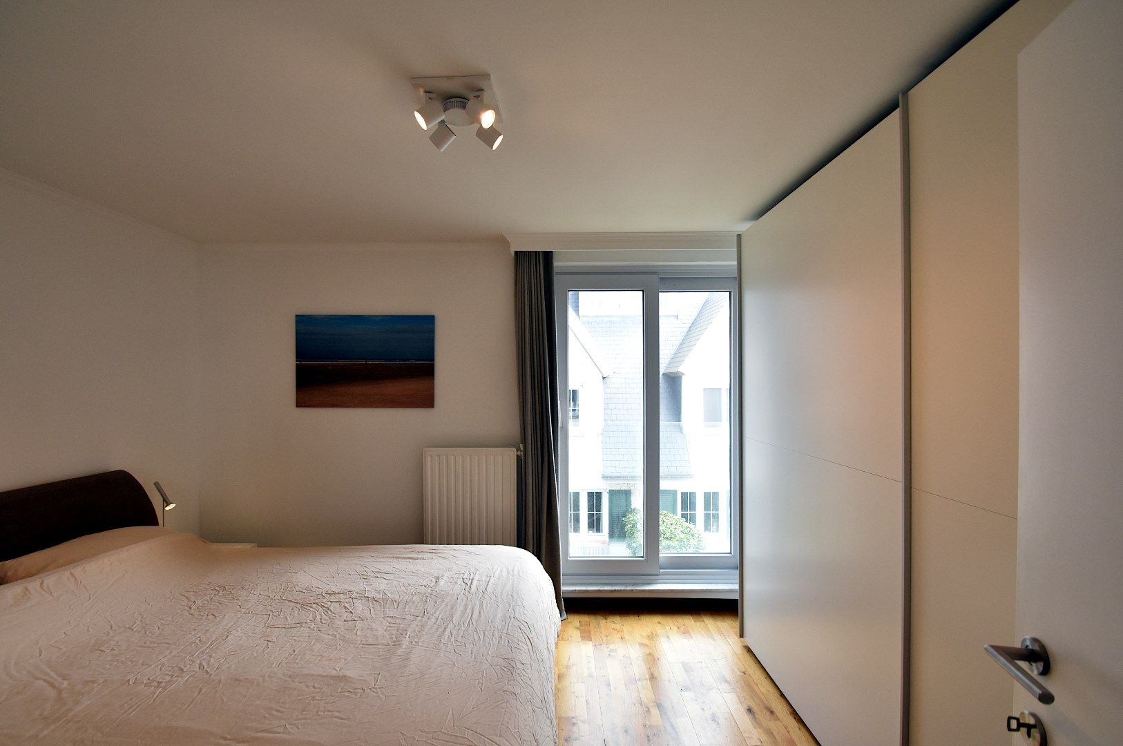 Stijlvol gerenoveerd appartement met zicht op duinen en villawijk – Louisiana II, De Haan foto 10