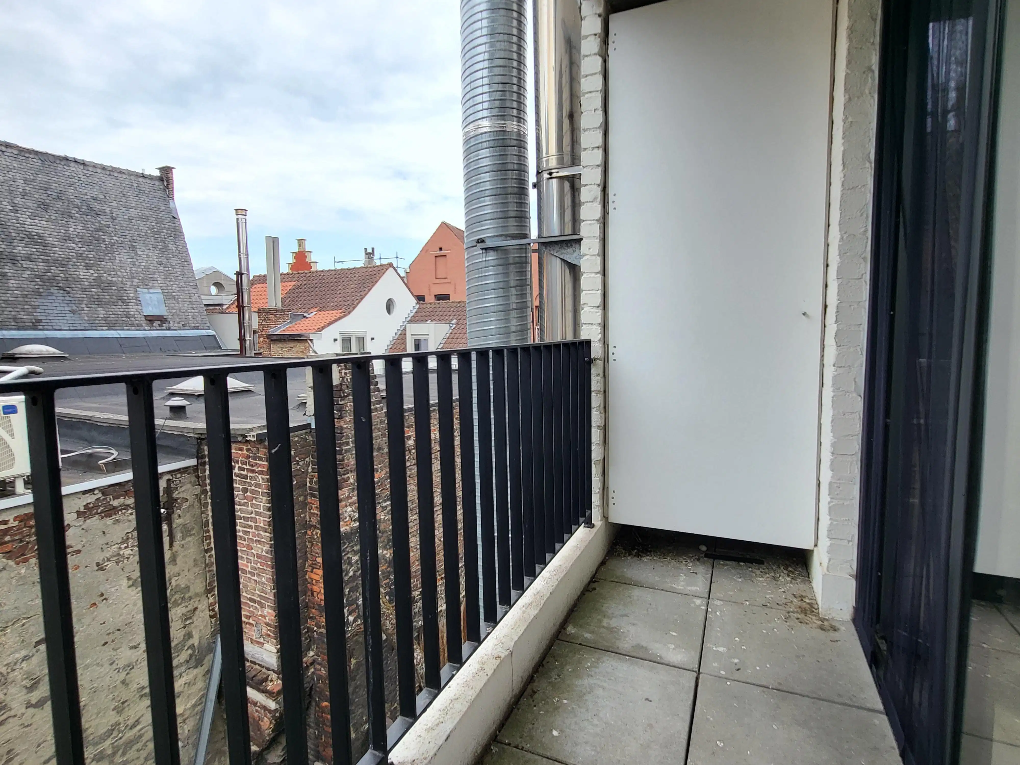 GERENOVEERD APPARTEMENT IN 2020 MET 1 SLAAPKAMER EN TERRAS, in het centrum van Gent.  foto 17