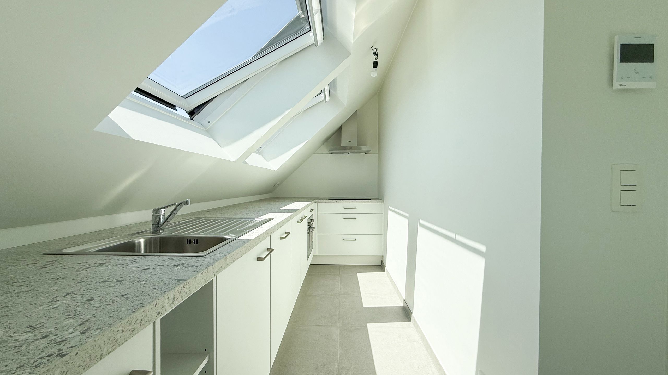 Modern nieuwbouw penthouse met zonneterras en garage! foto 9