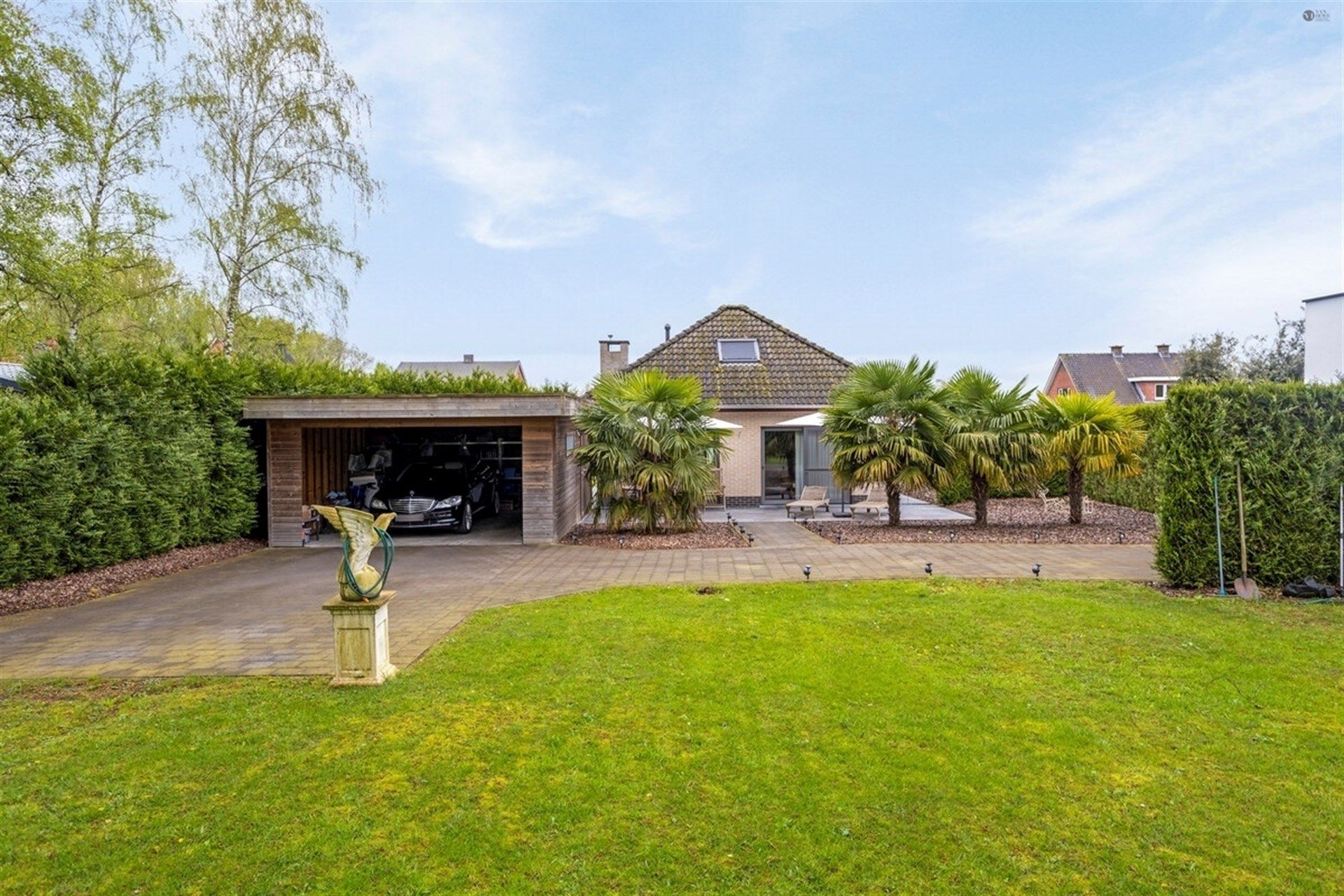 Mooie afgewerkte open bebouwing op een perceel van 1.392m² foto 3