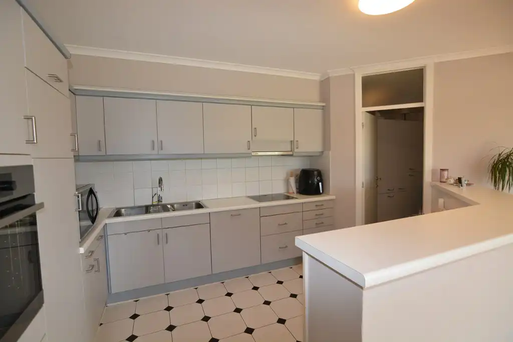 Energiezuinig appartement (144 m²) met 2 slpk, balkon, kelderberging en garage. foto 9