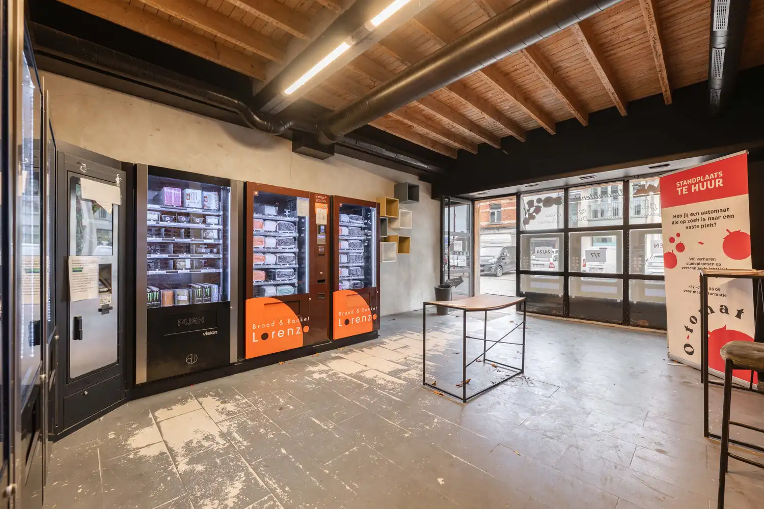Handelsruimte met woonst te Ruiselede. foto 5