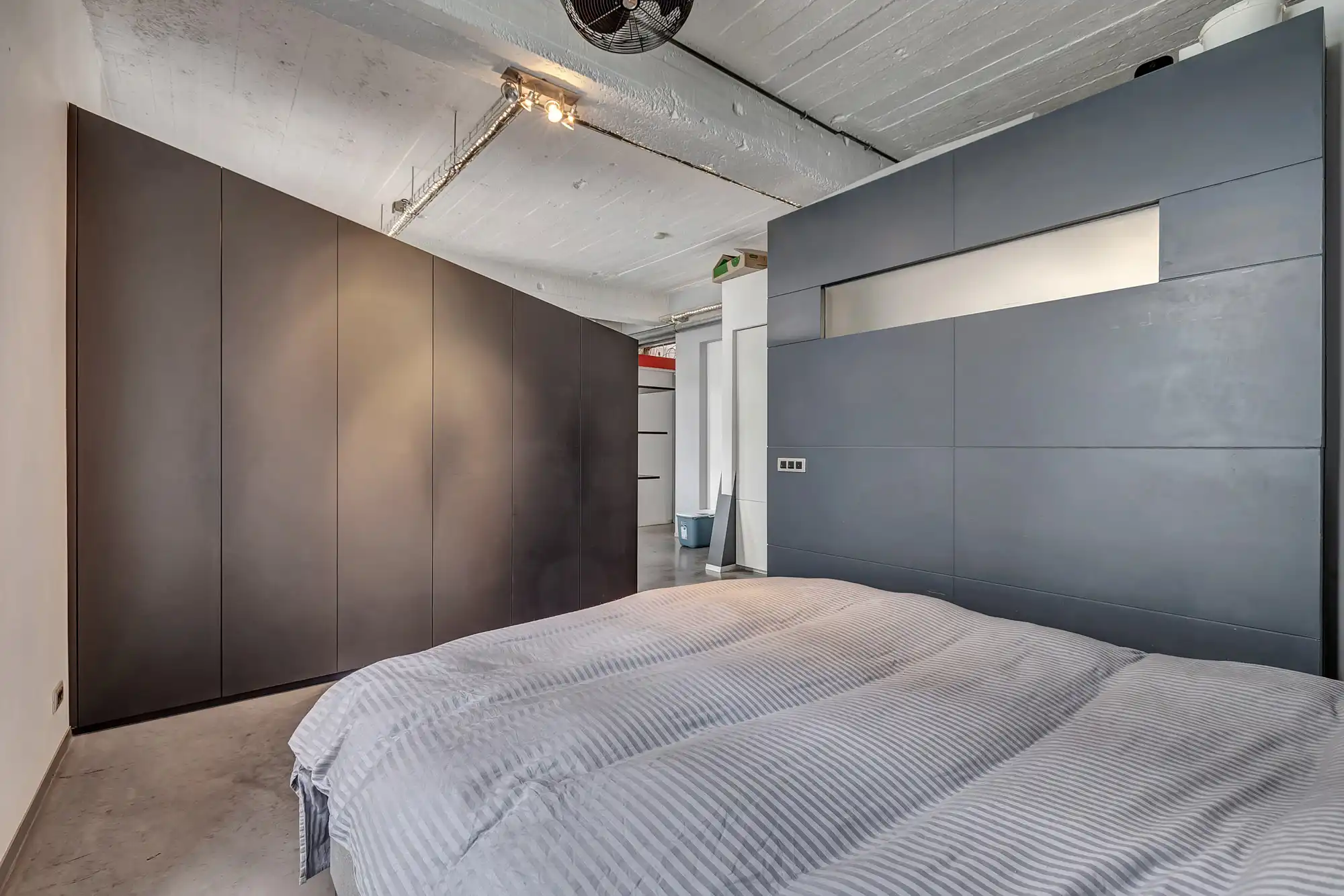 Unieke loft met karakter te laken! foto 14