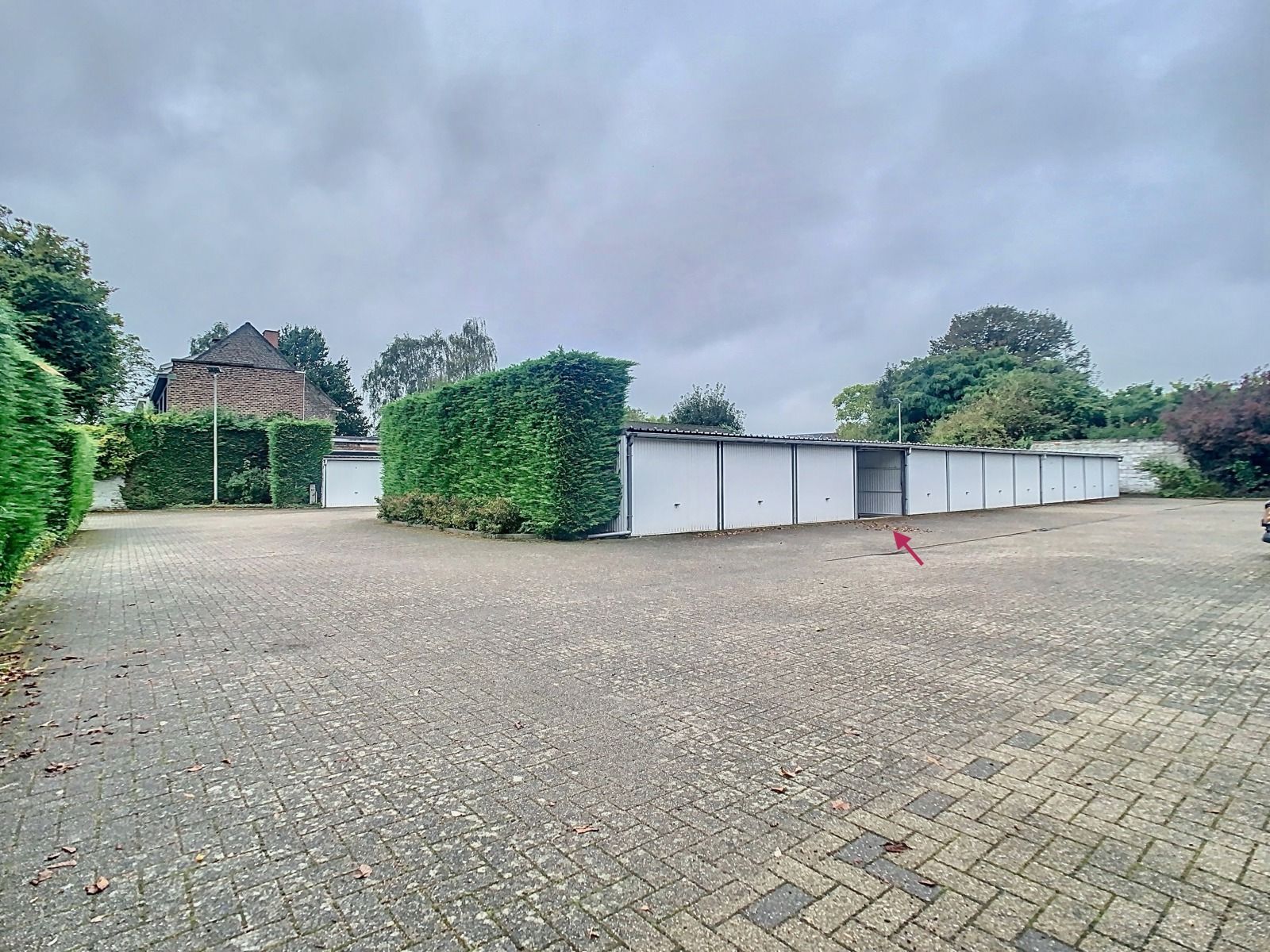 Instapklaar gelijkvloers appartement met terras, tuin én garage! foto 18