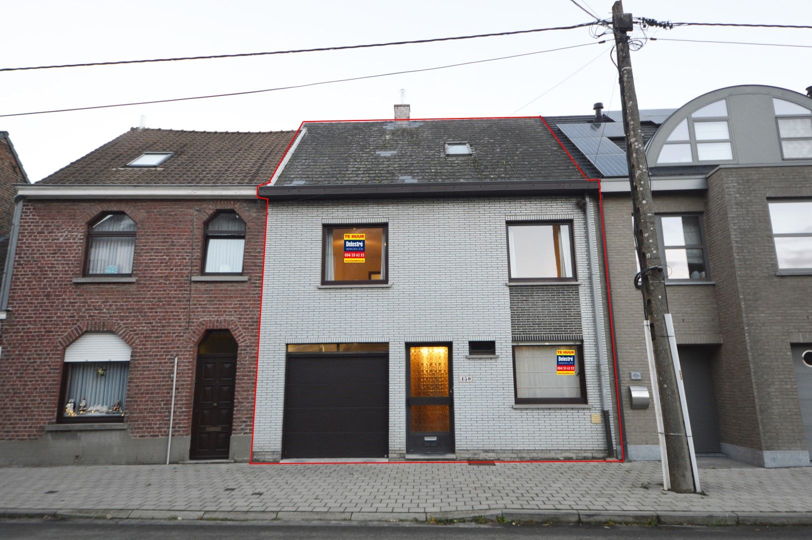 RUIME WONING 4 SLPK, GARAGE EN RUIME TUIN foto {{pictureIndex}}